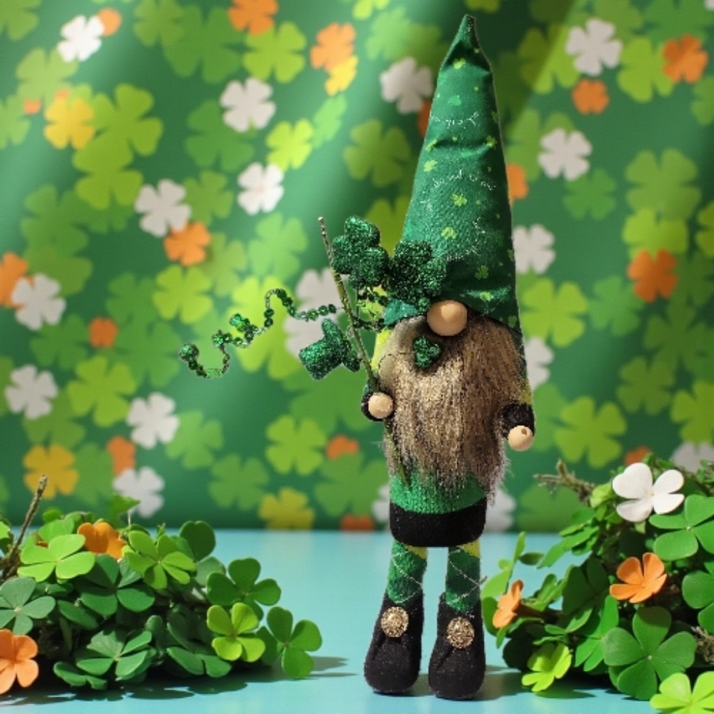 Vtg Green Leprechaun Irish Gnome Shamrocks Shimmery Hat Beads Sequins Buckles